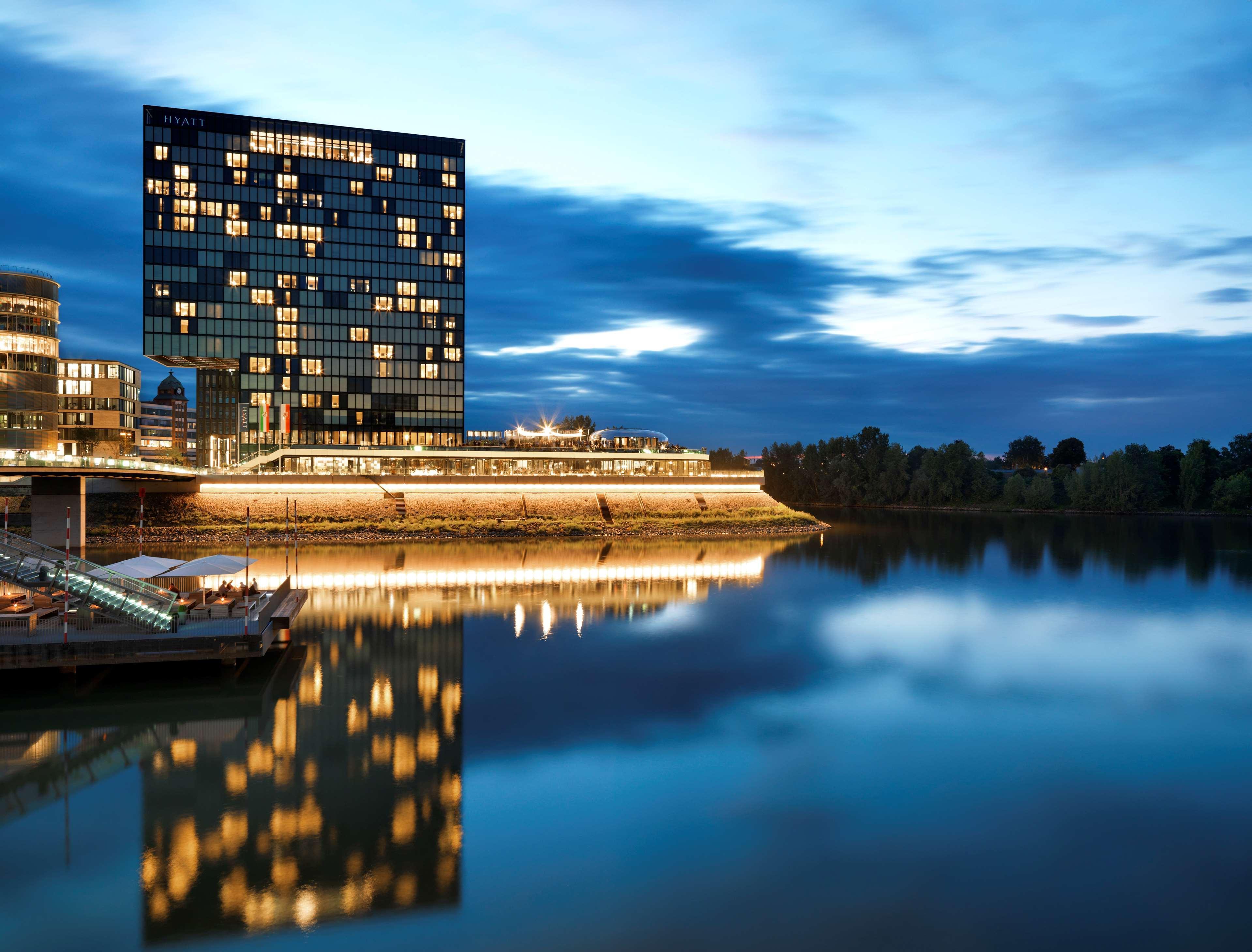 Hyatt Regency Dusseldorf Hotel Exterior photo