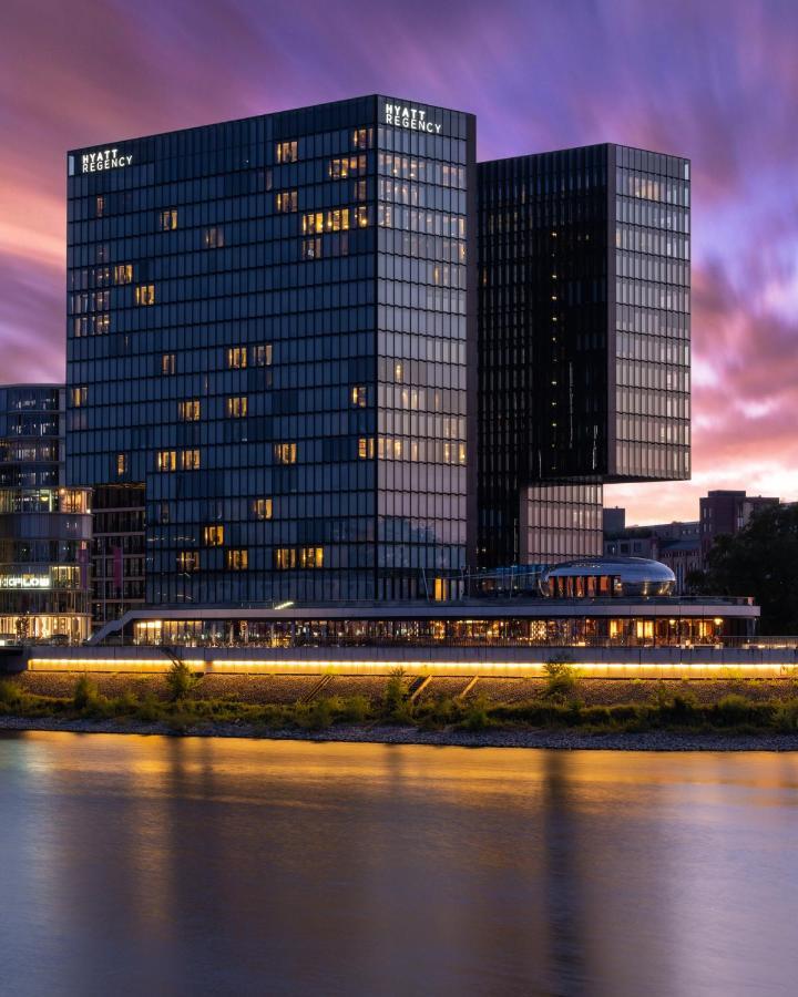 Hyatt Regency Dusseldorf Hotel Exterior photo